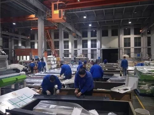 寒夜里的堅(jiān)守 青島宏大清梳設(shè)備廠組織員工抗低溫戰(zhàn)嚴(yán)寒保高產(chǎn)